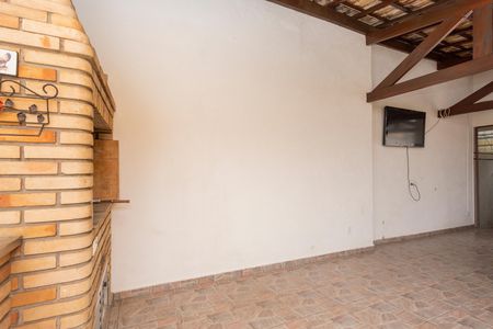 Casa à venda com 200m², 4 quartos e 2 vagasChurrasqueira