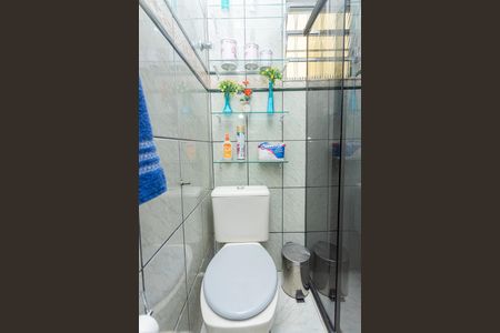 Casa à venda com 200m², 4 quartos e 2 vagasBanheiro