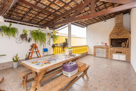 Casa à venda com 200m², 4 quartos e 2 vagasVaranda