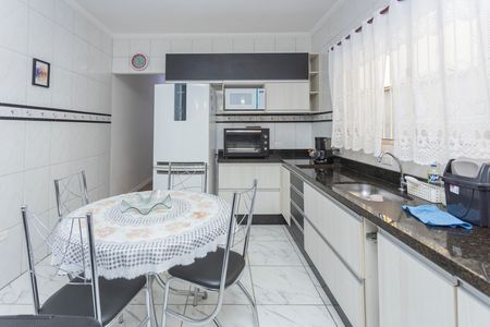 Casa à venda com 200m², 4 quartos e 2 vagasCozinha
