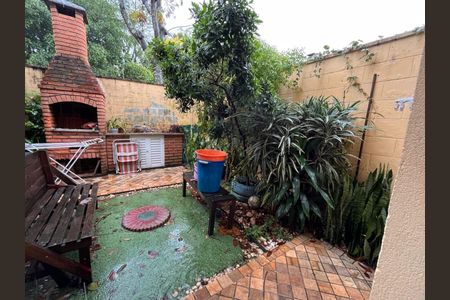 Casa à venda com 153m², 3 quartos e 2 vagas