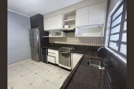 Casa à venda com 120m², 2 quartos e 1 vaga
