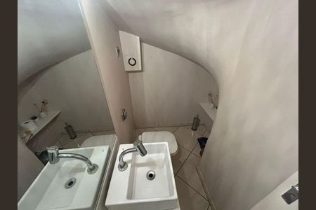 Casa à venda com 2 quartos, 120m² em Jardim Cláudia, São Paulo