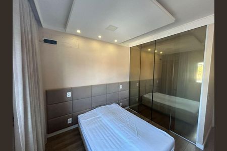 Casa à venda com 2 quartos, 120m² em Jardim Cláudia, São Paulo