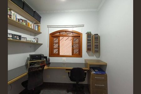 Casa à venda com 250m², 3 quartos e sem vaga