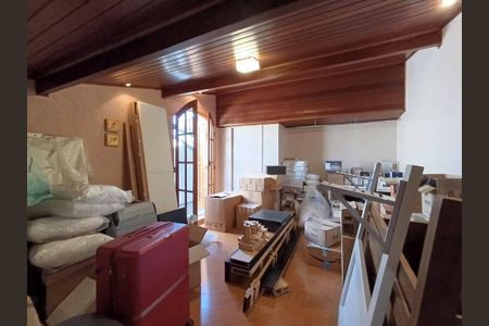 Casa à venda com 3 quartos, 250m² em Parque Ipe, São Paulo