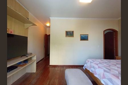 Casa à venda com 3 quartos, 250m² em Parque Ipe, São Paulo