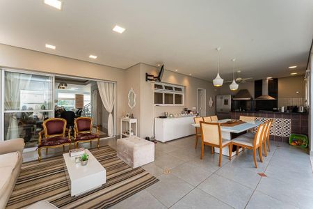 Casa à venda com 468m², 5 quartos e 2 vagas