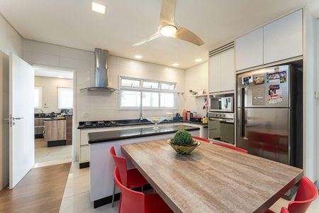 Casa à venda com 468m², 5 quartos e 2 vagas