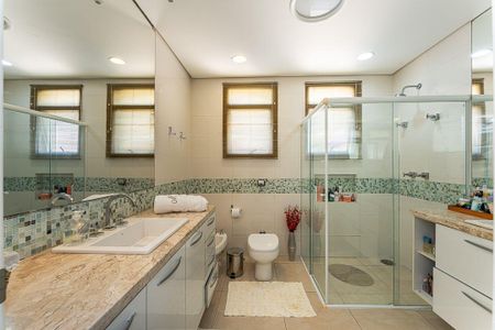 Casa à venda com 468m², 5 quartos e 2 vagas