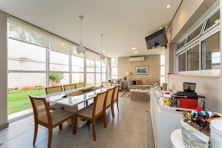 Casa à venda com 468m², 5 quartos e 2 vagas