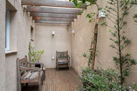 Casa à venda com 468m², 5 quartos e 2 vagas