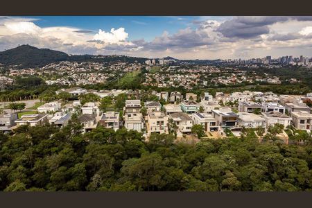 Casa à venda com 468m², 5 quartos e 2 vagas