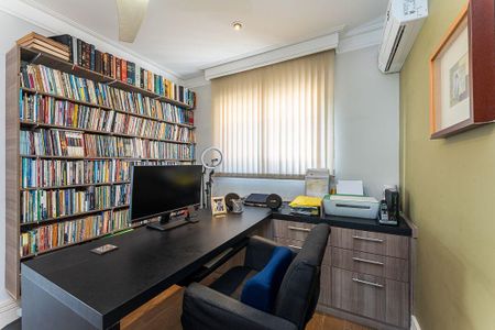 Casa à venda com 468m², 5 quartos e 2 vagas