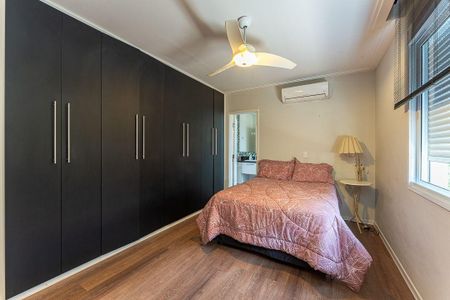 Casa à venda com 468m², 5 quartos e 2 vagas