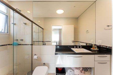 Casa à venda com 468m², 5 quartos e 2 vagas