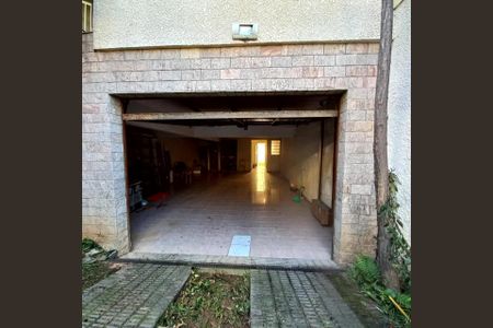 Casa à venda com 205m², 3 quartos e 4 vagas