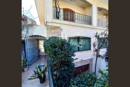 Casa à venda com 205m², 3 quartos e 4 vagas