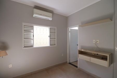 Casa para alugar com 200m², 2 quartos e 6 vagasSuite 1