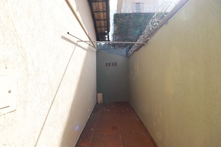 Casa para alugar com 200m², 2 quartos e 6 vagasÁrea de serviço 