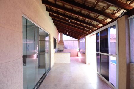 Casa para alugar com 200m², 2 quartos e 6 vagasVaranda gourmet