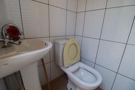 Casa para alugar com 200m², 2 quartos e 6 vagasBanheiro 