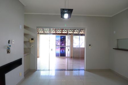 Sala de casa para alugar com 2 quartos, 200m² em Ribeirânia, Ribeirão Preto