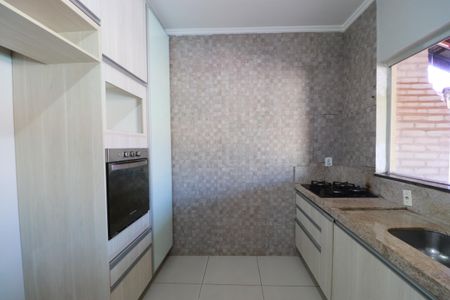 Cozinha  de casa para alugar com 2 quartos, 200m² em Ribeirânia, Ribeirão Preto