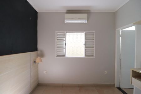 Casa para alugar com 200m², 2 quartos e 6 vagasSuite 1