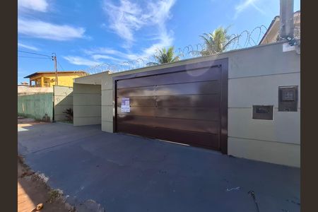 Casa para alugar com 200m², 2 quartos e 6 vagas Casa para alugar com 200m², 2 quartos e 6 vagasFachada