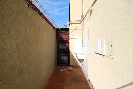 Casa para alugar com 200m², 2 quartos e 6 vagasÁrea de serviço 