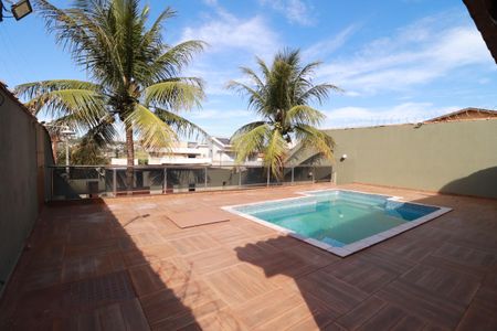Casa para alugar com 200m², 2 quartos e 6 vagasPiscina 