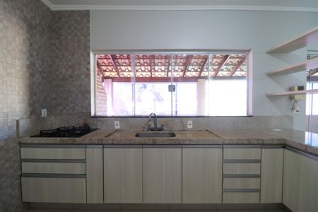 Cozinha  de casa para alugar com 2 quartos, 200m² em Ribeirânia, Ribeirão Preto