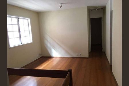 Casa à venda com 3 quartos, 300m² em Jardim Rosa Maria, São Paulo
