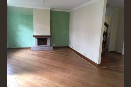 Casa à venda com 3 quartos, 300m² em Jardim Rosa Maria, São Paulo