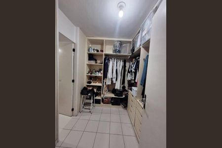 Casa à venda com 3 quartos, 300m² em Jardim Rosa Maria, São Paulo