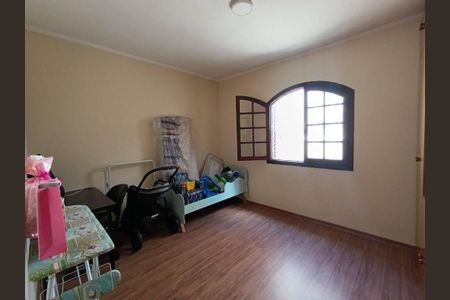 Casa à venda com 3 quartos, 174m² em Jardim Rosa Maria, São Paulo