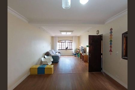 Casa à venda com 3 quartos, 174m² em Jardim Rosa Maria, São Paulo