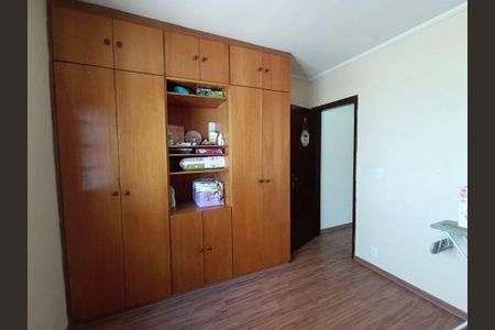 Casa à venda com 3 quartos, 174m² em Jardim Rosa Maria, São Paulo
