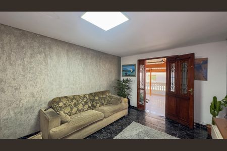 Casa para alugar com 54m², 2 quartos e 1 vaga
