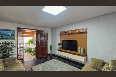 Casa para alugar com 2 quartos, 54m² em Jardim Sandra, São Paulo
