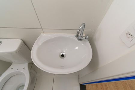 Apartamento para alugar com 54m², 2 quartos e sem vaga Apartamento para alugar com 54m², 2 quartos e sem vagaBanheiro