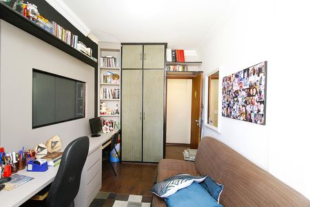 Apartamento para alugar com 104m², 3 quartos e 2 vagasQuarto 2