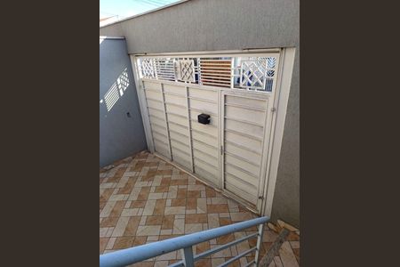 Casa à venda com 180m², 3 quartos e 5 vagas