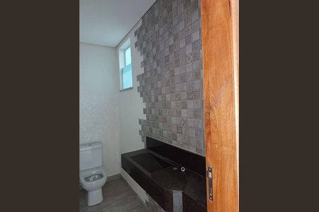 Casa à venda com 180m², 3 quartos e 5 vagas