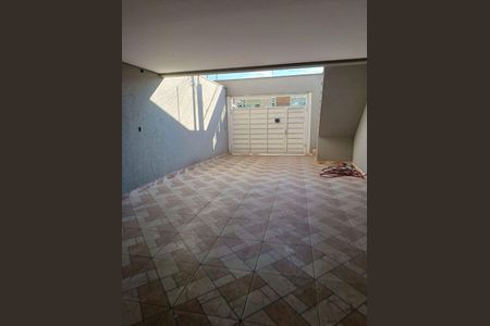 Casa à venda com 180m², 3 quartos e 5 vagas