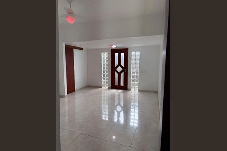 Sala de casa para alugar com 2 quartos, 72m² em Posse, Nova Iguaçu