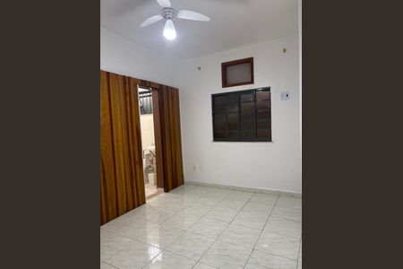 Quarto de casa para alugar com 2 quartos, 72m² em Posse, Nova Iguaçu