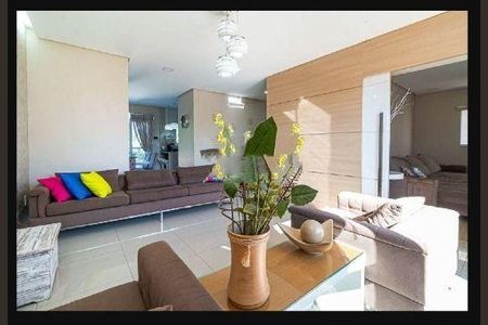 Casa à venda com 4 quartos, 329m² em Jardim Florida, Barueri