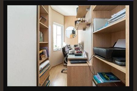 Casa à venda com 4 quartos, 329m² em Jardim Florida, Barueri
